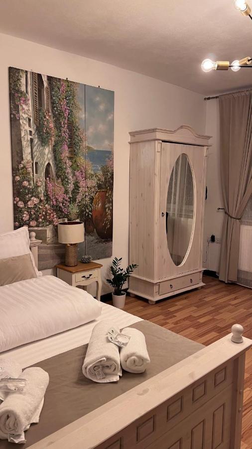 Charming Apartament Sibiu Eksteriør billede
