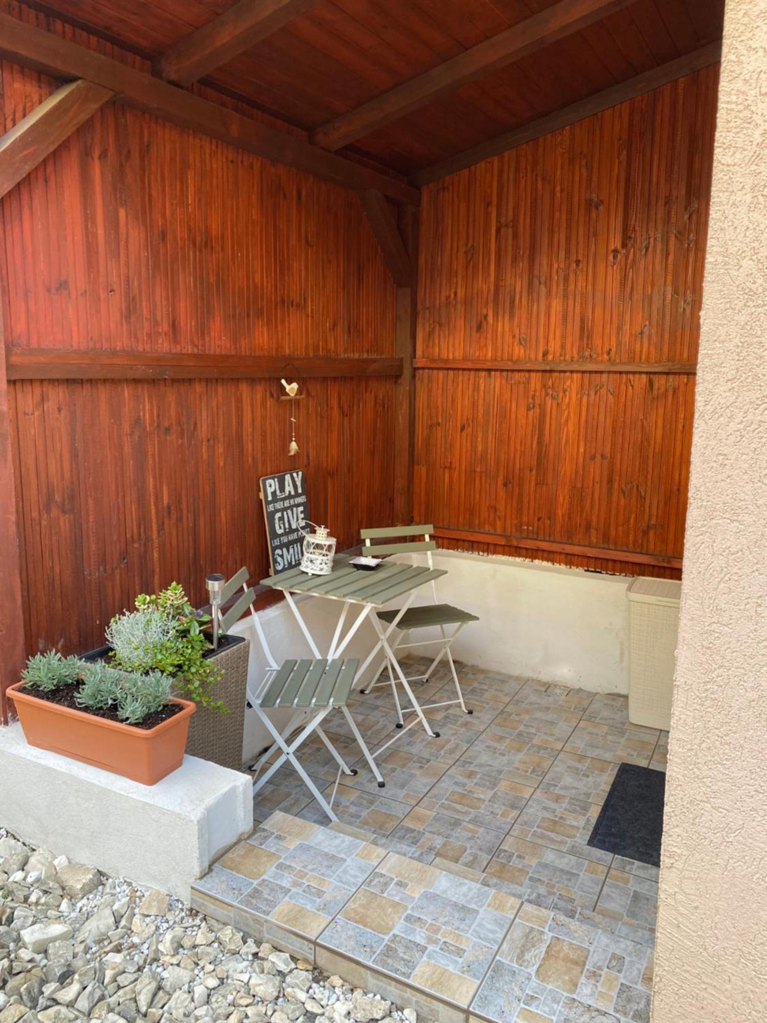 Charming Apartament Sibiu Eksteriør billede